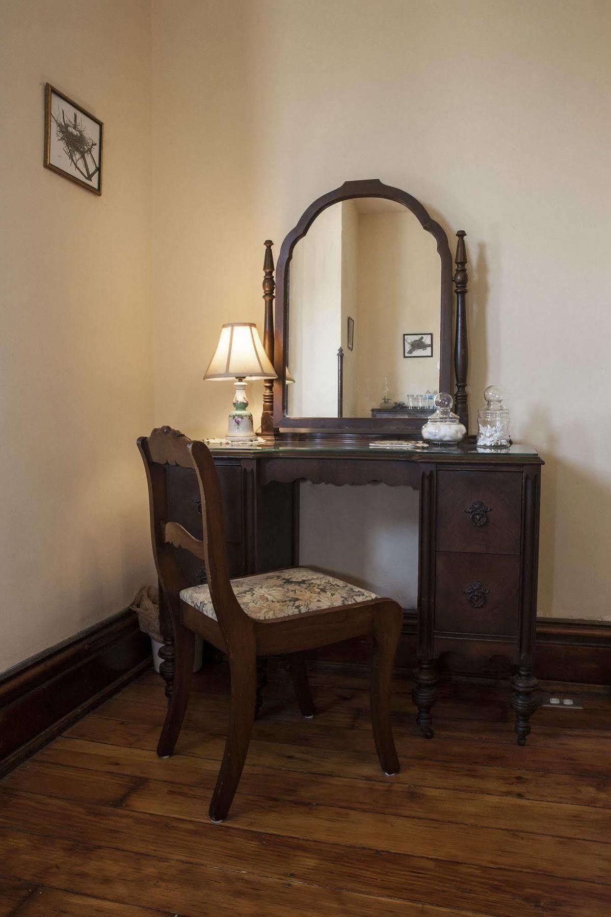 The Mitchell House Bed And Breakfast Circleville Bagian luar foto