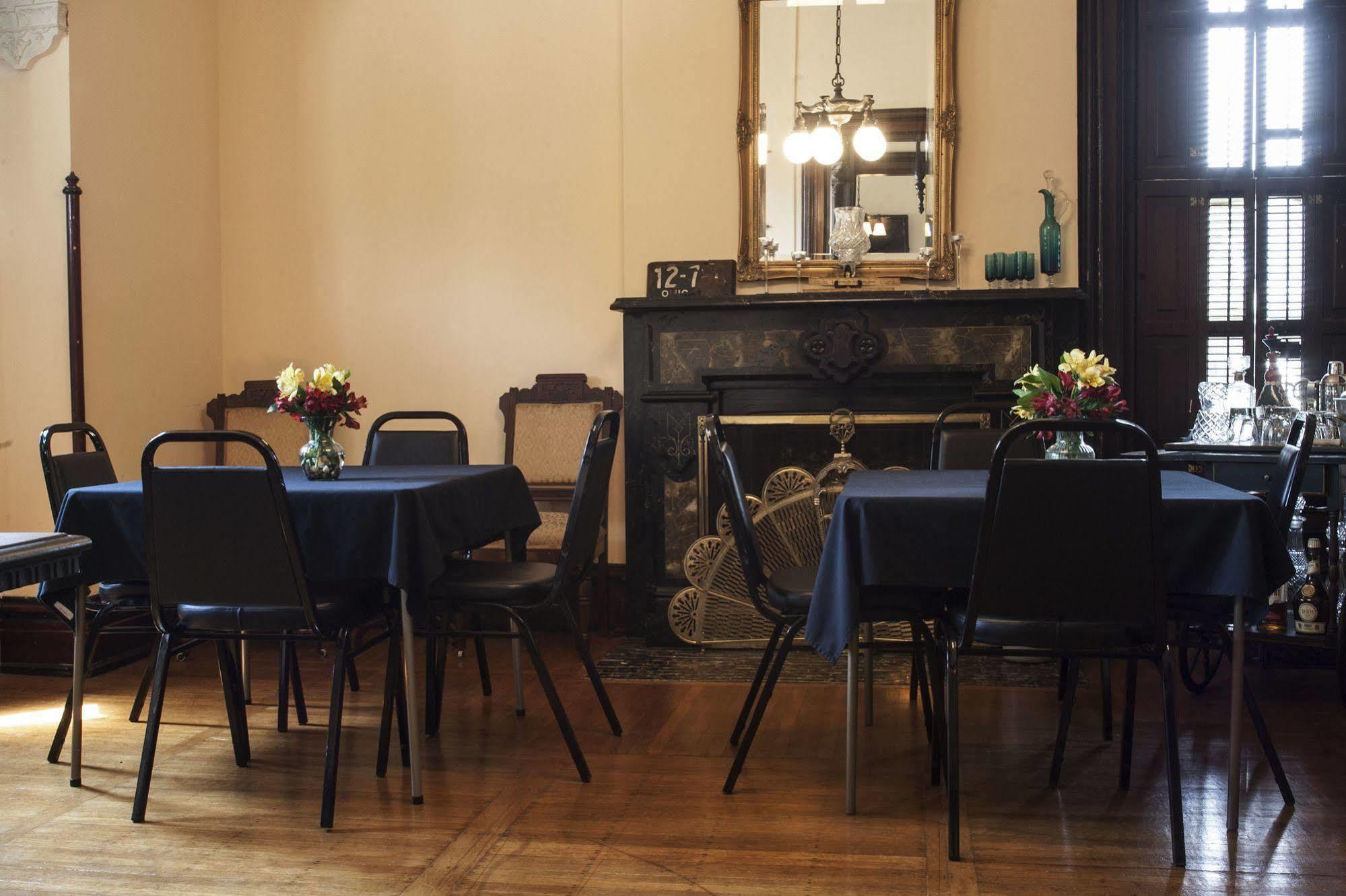 The Mitchell House Bed And Breakfast Circleville Bagian luar foto